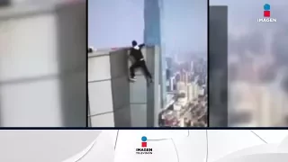 Quiso tomarse una selfie en rascacielos, pero cayó y murió | Noticias con Francisco Zea