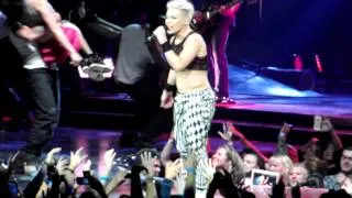 P!NK - The Truth About Love Tour (BLOW ME ONE LAST KISS)