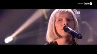 Aurora - Runaway (live on Norwegian TV)