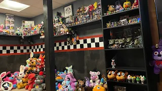 MY HUGE FNAF COLLECTION ROOM - FULL TOUR | Five Nights at Freddy's Merch ALL COMPANIES Figures Plush