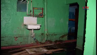 Жители дома в Воронеже страдают от фекального потопа в подвале
