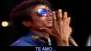 Michael Jackson en el escenario durante concierto de James Brown en 1983