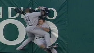 2005 ALDS Gm 5: Crosby, Sheffield collide