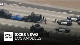 Driver of car causing 91 freeway closure is communicating with crisis negotiating teams