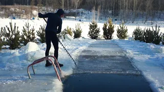 Подготовка проруби к заплыву на 1 км Зимнее плавание Закаливание Preparing ice hole for 1 km swim