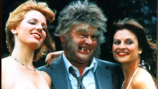 Benny Hill - WonderGran Meets Dr. Jackal and Mr. Hyde (1981)