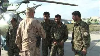 Jak Češi cvičí afghánské piloty vrtulníků - působení AČR v operaci ISAF