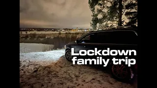 Lockdown Mājsēde Volvo xc90 and VW Touareg Woods At Night