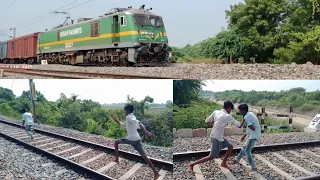 Amazing Railway Track Fight