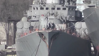 Эсминец "Бурный" и танкер "Иркут", Владивосток.