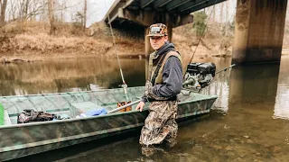 Swamp runner mud motor kit on 13hp predator motor in log infested waters