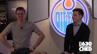 Connor McDavid Surprises and Talks to Minor Hockey Players