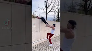 🔥Bug workout hot 🔥🔥🔥TikTok parkour🔥🔥 Challenge 2021 /105 TubE TikTok... Hot boy tiktok Compilation.