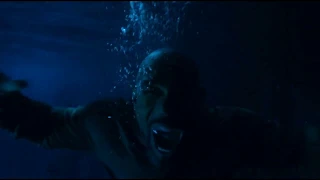 How to scare away a shark (Bellas master/Deep Blue Sea 2(2018))