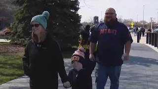 Detroit Tigers fans travel to Chicago for Opening Day