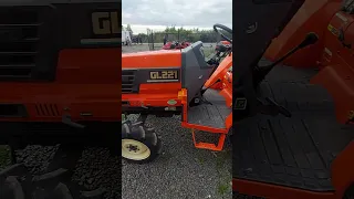 Купити трактор Kubota GL 221