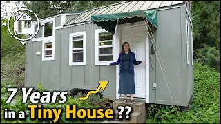 7 years in a tiny house! Her cute tiny home & music studio