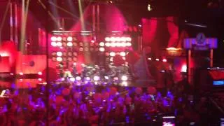 Enrique Iglesias ft Gente de Zona "Bailando" Univision Premios Juventud 2014