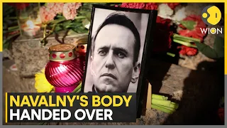 Alexei Navalny's body handed over to his mother | WION