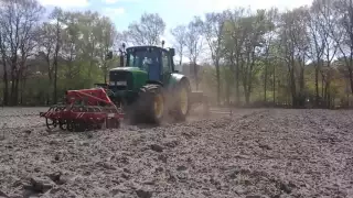 John deere 6620 aan het maiszaaien