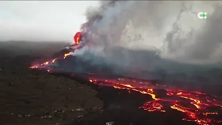 Involcan informa de una nueva colada en la zona sur del volcán de La Palma