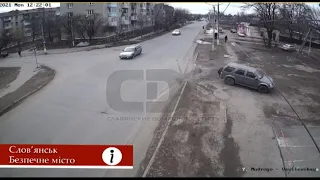Нетвереза водійка протаранила паркан на САТУ у Слов’янську