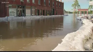 Clarksville could break flood record