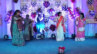 Bride's mother dance performance / kajra mohabbat wala/best dance by bride's mothers and aunts