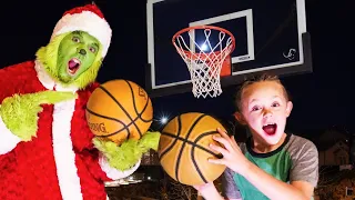 Grinch VS Kade Skye! Funny Basketball Game Battle!