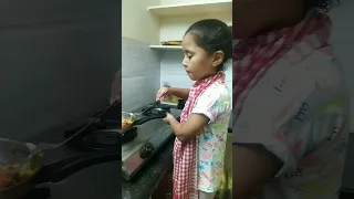 My cutie cooks spicy poha upma🔥