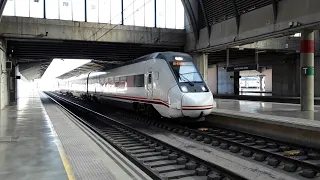 Trains at: Sevilla-Santa Justa, 02/12/22