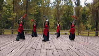 Ensamble "DIOS INVENCIBLE". Coreografía con Pandero.