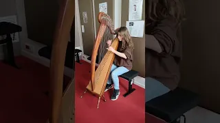 Classe de harpe de Dominique Lacote - à la harpe, Emma-Lou