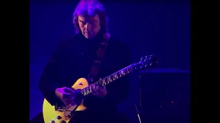 Genetics & Steve Hackett play Fly On A Windshield / Broadway Melody Of 1974 (Genesis)