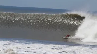 Surfing Big Swell in Las Flores! El Salvador