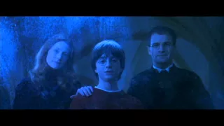 Harry Potter and the Philosopher's Stone - Harry sees his parents in the Mirror of Erised (HD)