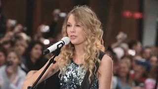 Taylor Swift - Love Story (Live at The Today Show 2009)