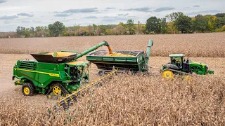 Big corn harvest 2023 - 2x John Deere X9 1100, 2x Elmer's Haul Master - Agroservis Višňové