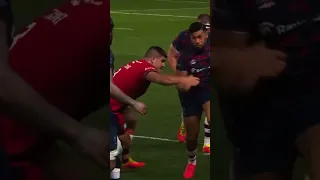 Piutau destroys Ben Earl’s ankles