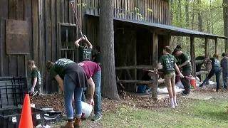 Hundreds volunteer to clean Explore Park