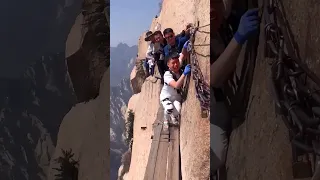 Mount Huashan Death Trail Hiking / Most Dangerous Hike #tourism #hiking #mountains #vlgruon