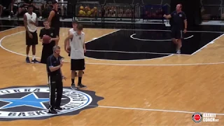 Basket Coach: la nuova regola dei passi