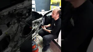 Mazda | Lantis | Kapı Cam Sallanması  | Ses çıkarma | Sorununun Çözümü | Pratik Çözüm