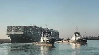 Контейнеровоз Ever Given покидает Суэцкий канал. Container ship Ever Given leaves the Suez Canal