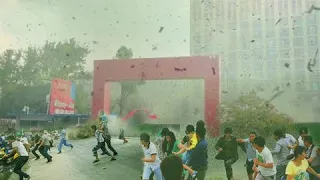 Incredible scenes of chaos in China! A devastating typhoon hits Guangdong!