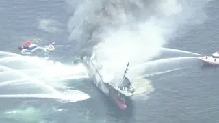 Біля Японії вибухнув танкер. На борту пожежа