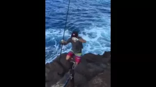 Shore jigging Hawaii UKU(jobfish)