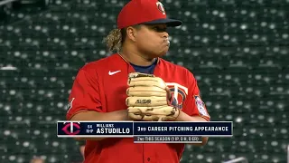 HE'S BACK! Willians Astudillo gets another pitching appearance! (The Return of La Tortuga!)