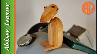 Помощник в работе на токарном станке. Токарка / Assistant for Working on a Lathe. Woodturning