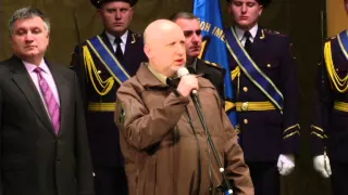 Олександр Турчинов: Наше завдання – не втрачаючи ні дня, ні години, зміцнювати нашу армію